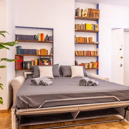 2 Bedroom - Chinatown Apartment